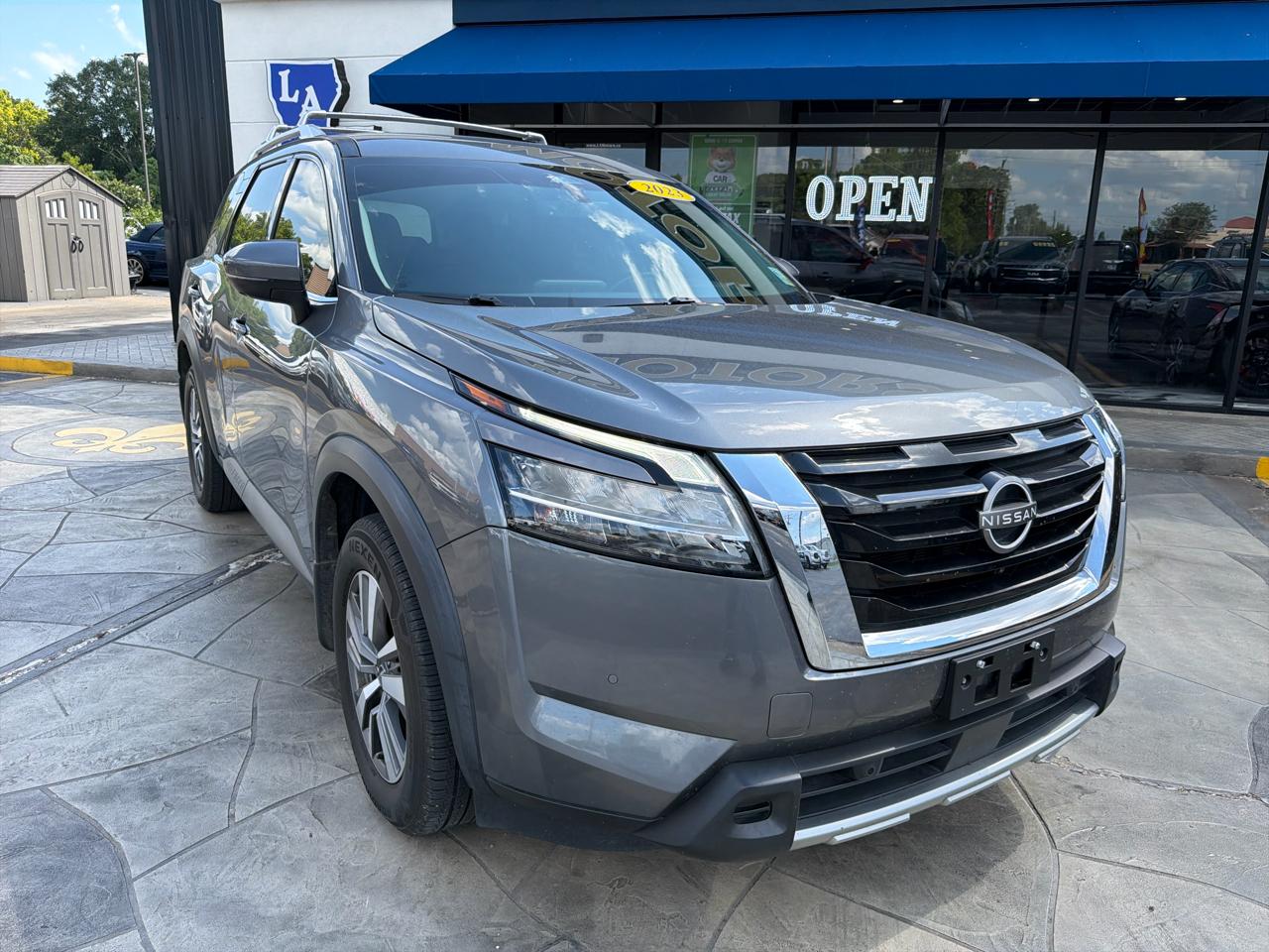 Nissan Pathfinder SL 2023