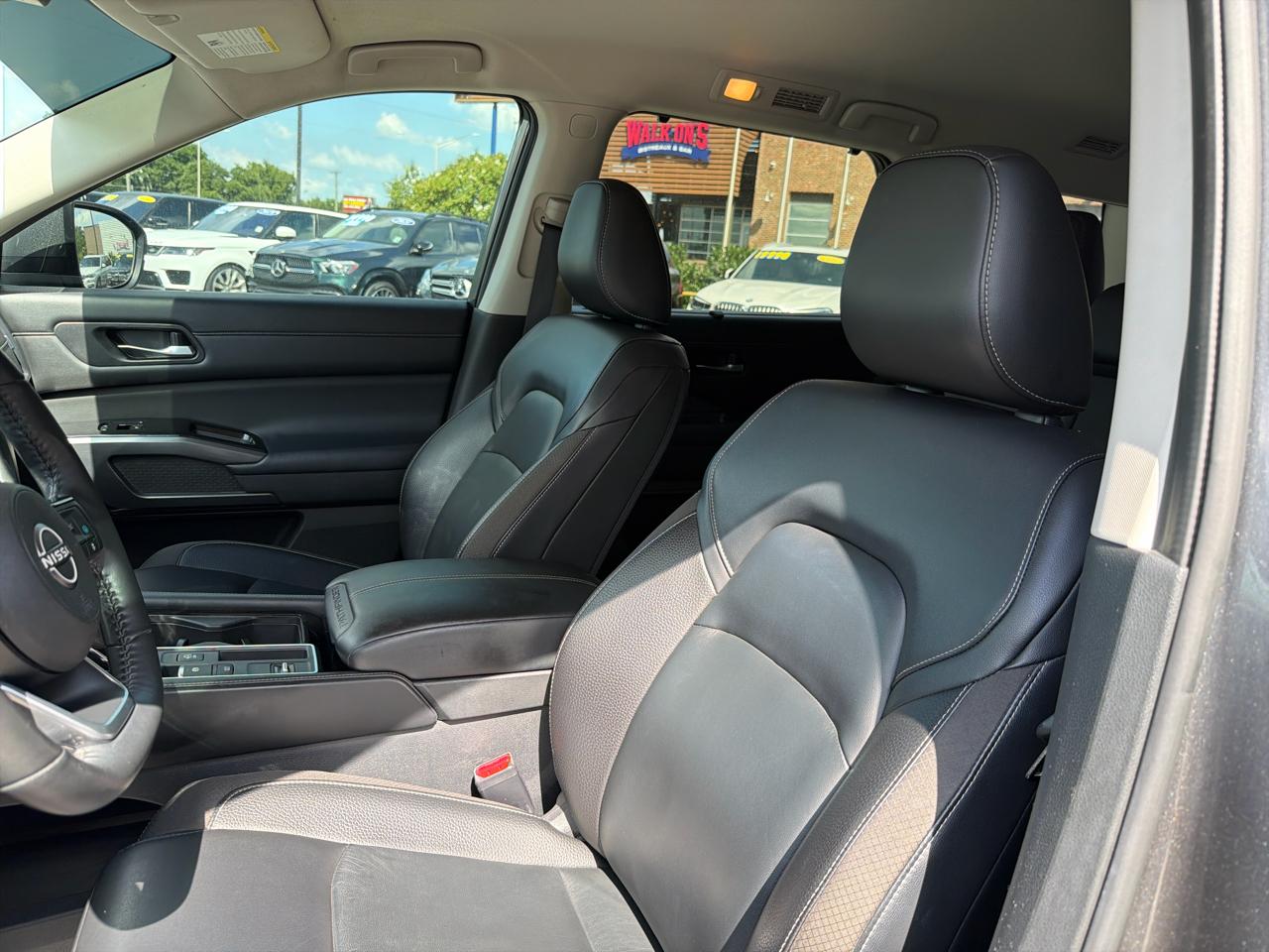 Nissan Pathfinder SL 2023