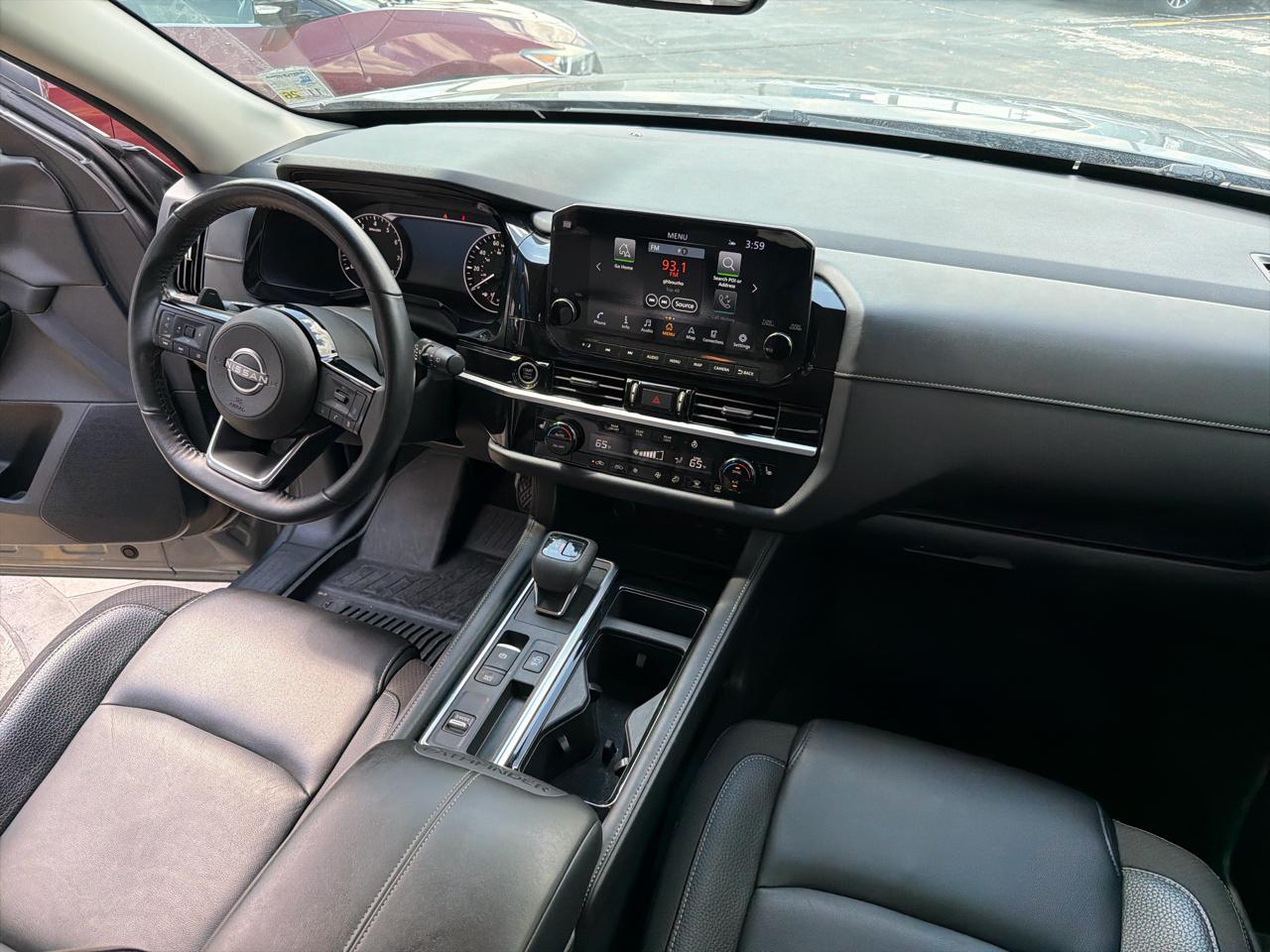 Nissan Pathfinder SL 2023