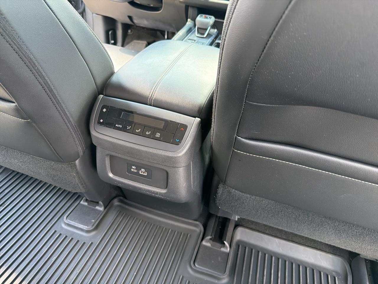 Nissan Pathfinder SL 2023