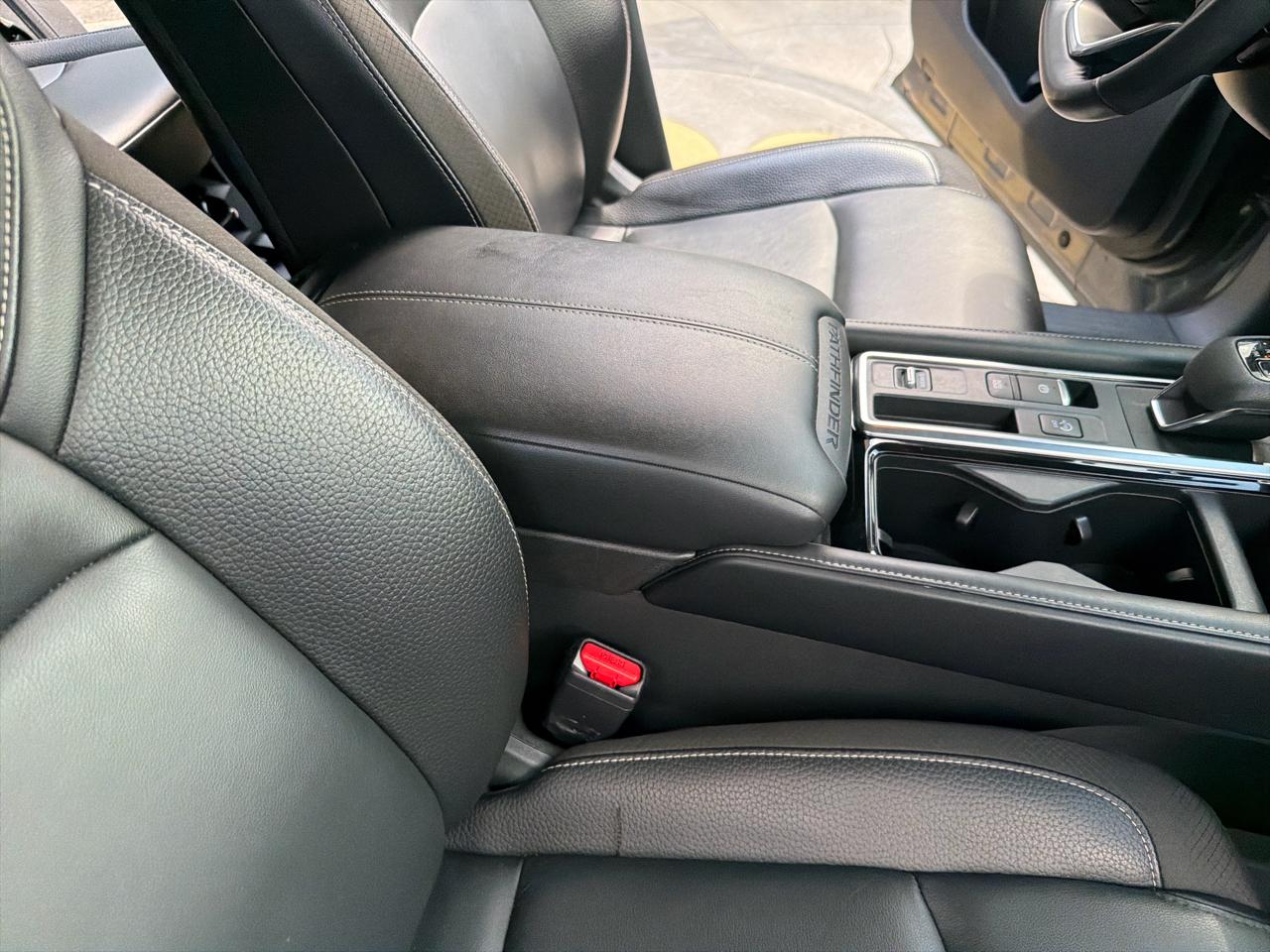 Nissan Pathfinder SL 2023