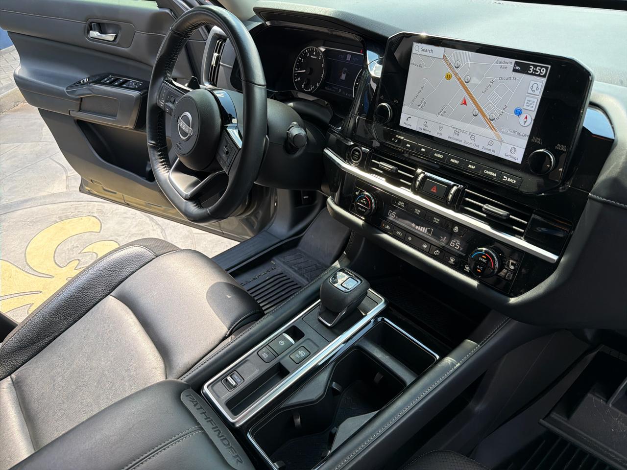 Nissan Pathfinder SL 2023