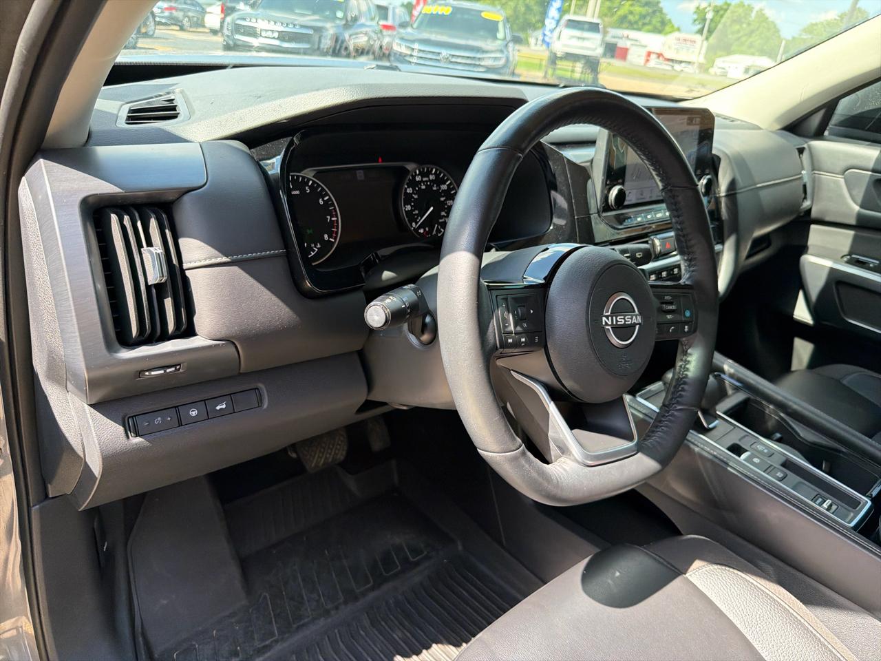Nissan Pathfinder SL 2023
