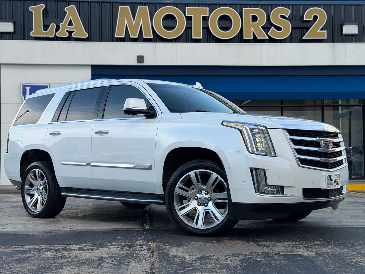 Cadillac Escalade Luxury 2WD 2019