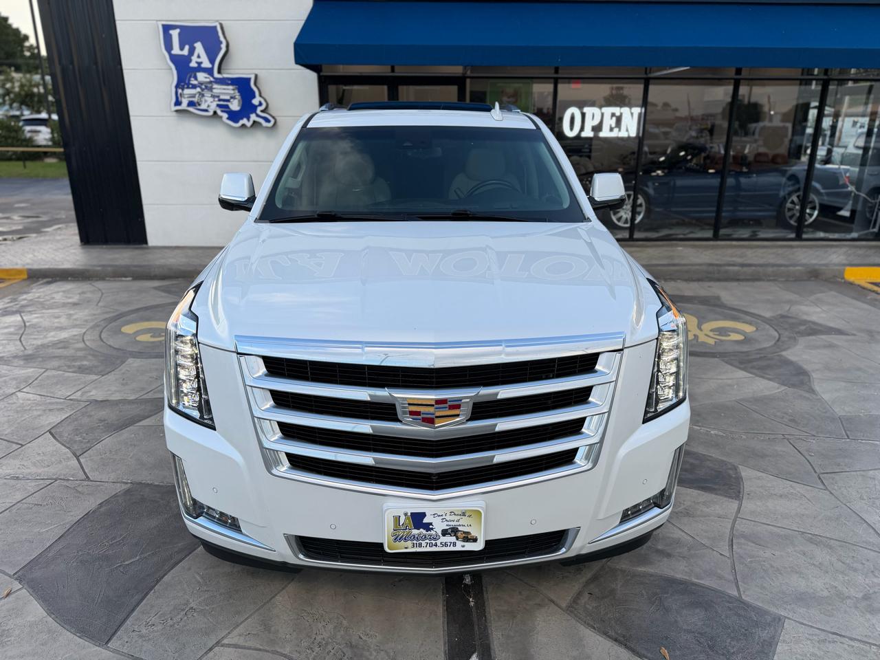 Cadillac Escalade Luxury 2WD 2019
