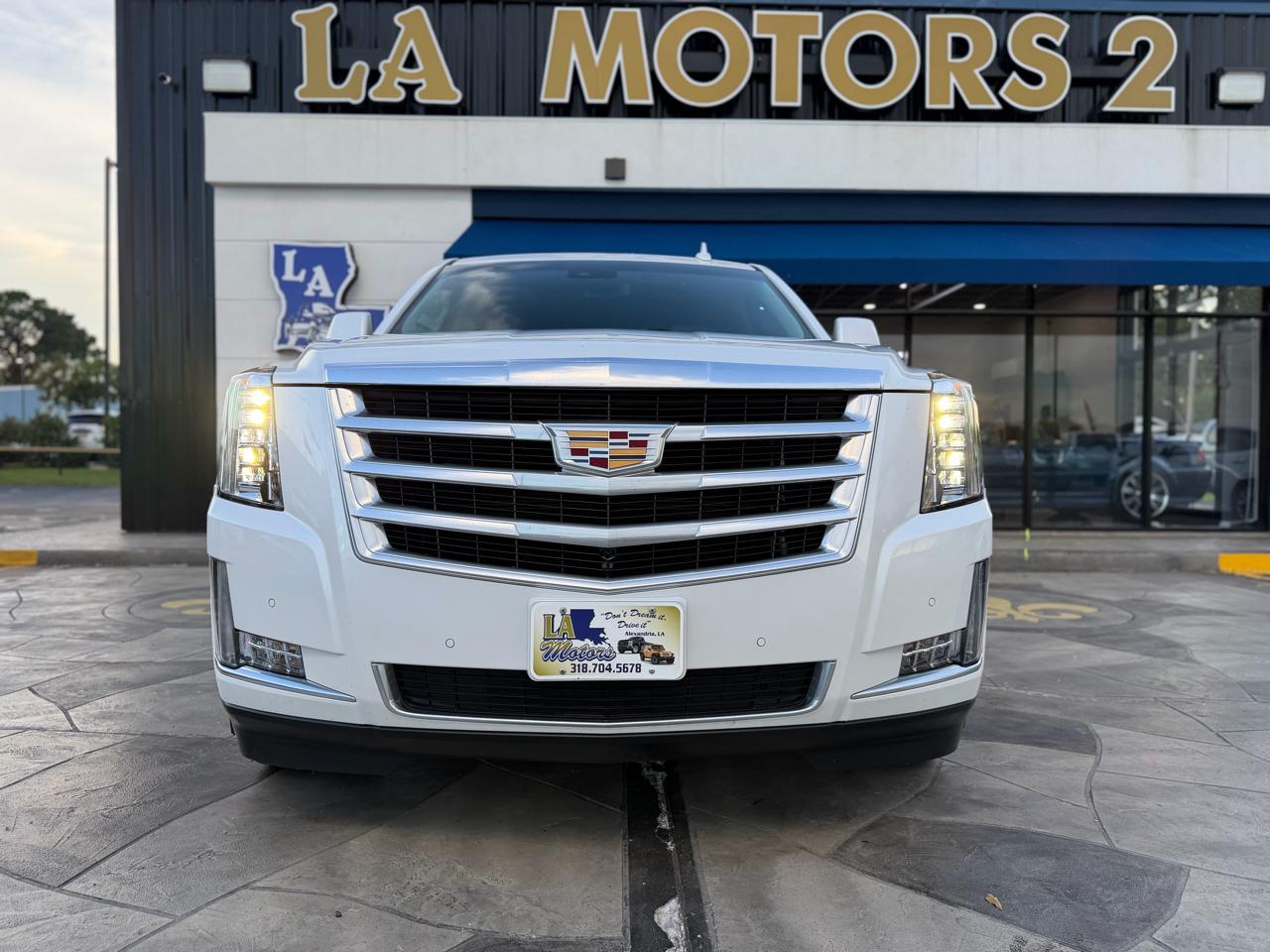 Cadillac Escalade Luxury 2WD 2019