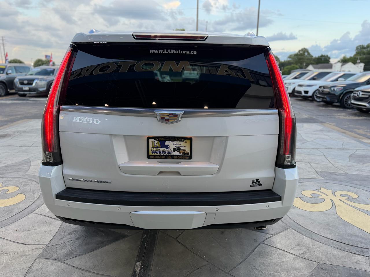 Cadillac Escalade Luxury 2WD 2019