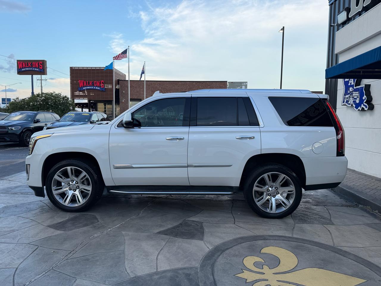 Cadillac Escalade Luxury 2WD 2019