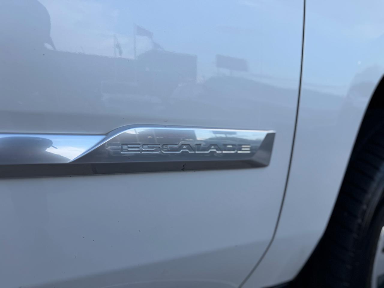 Cadillac Escalade Luxury 2WD 2019