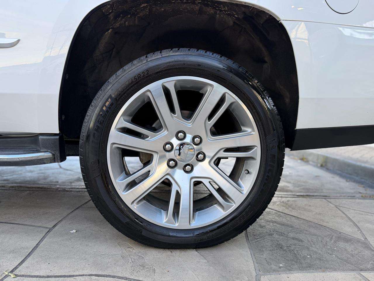Cadillac Escalade Luxury 2WD 2019