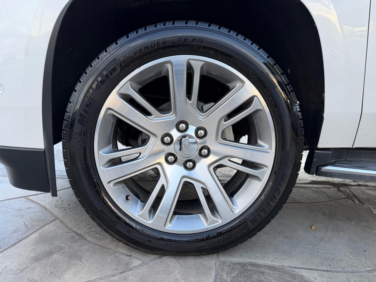 Cadillac Escalade Luxury 2WD 2019