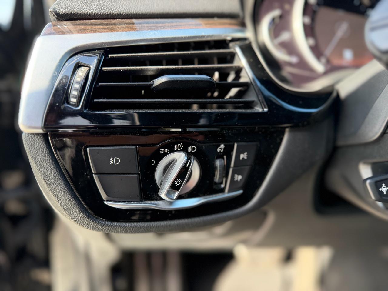 BMW 5-Series 540i 2017