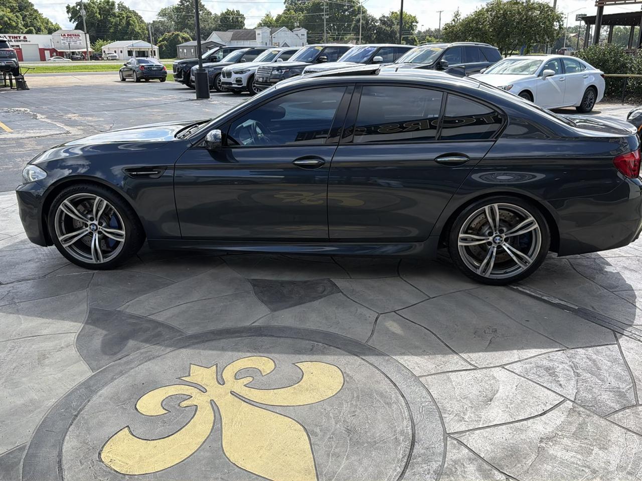 BMW M5 Sedan 2013