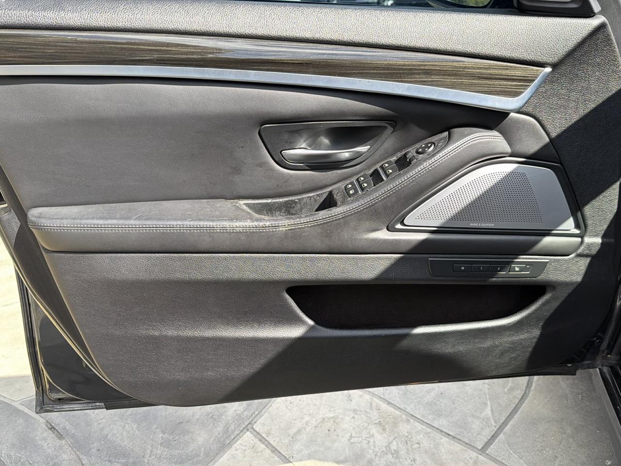 BMW M5 Sedan 2013