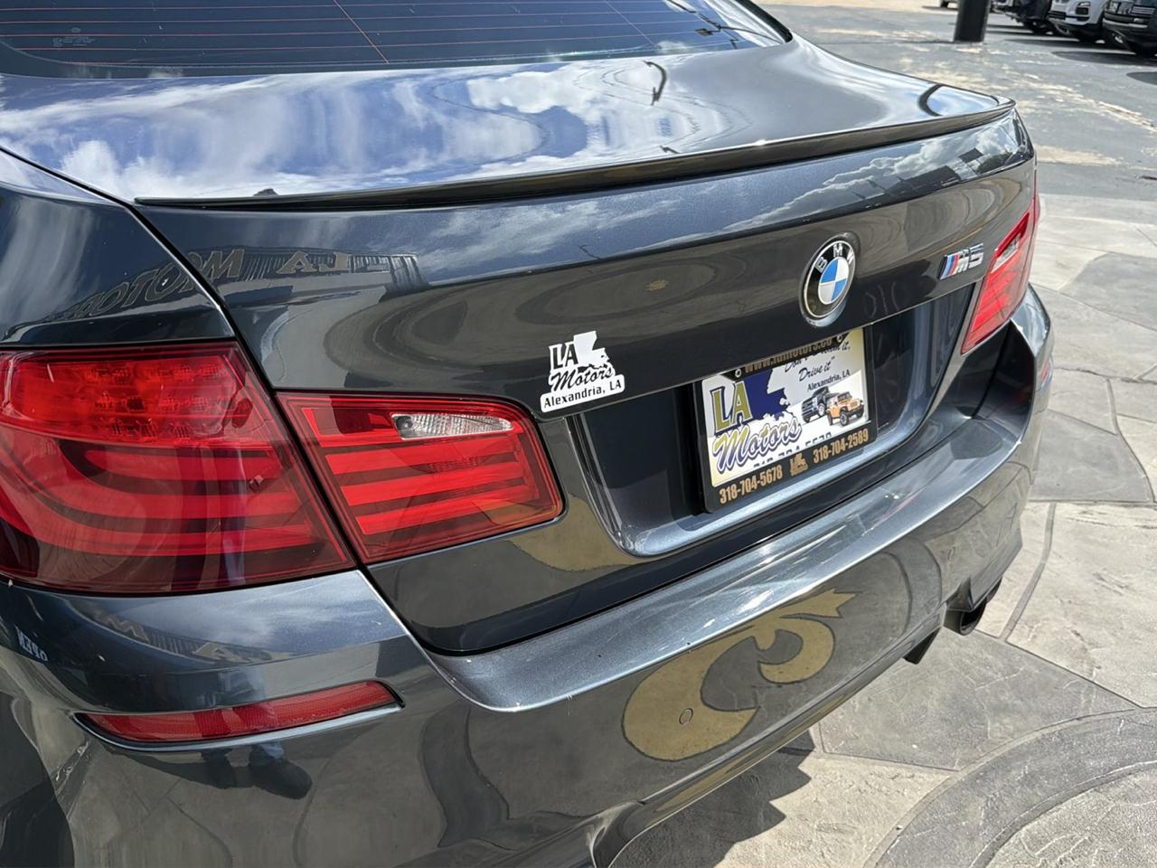 BMW M5 Sedan 2013
