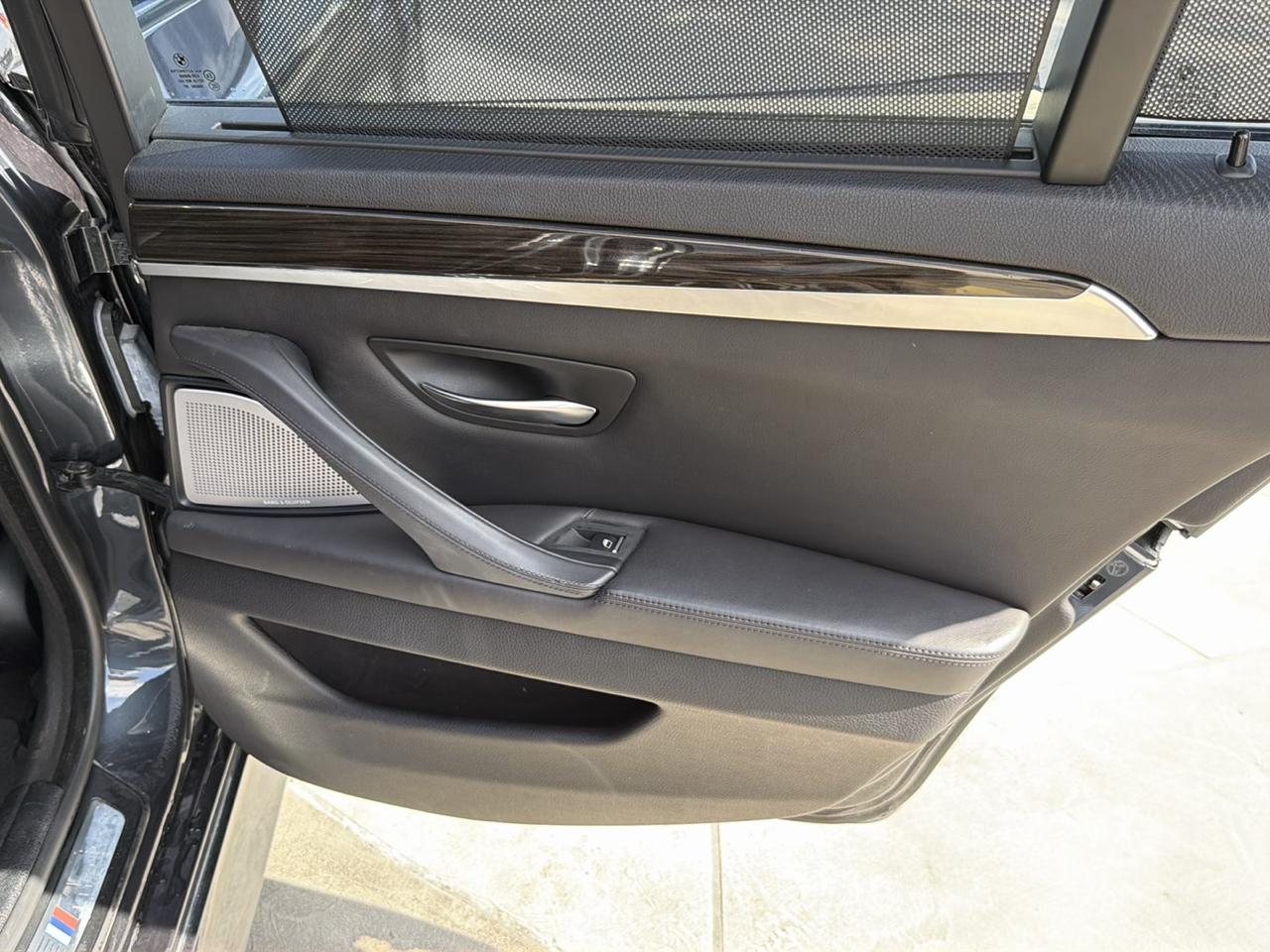 BMW M5 Sedan 2013