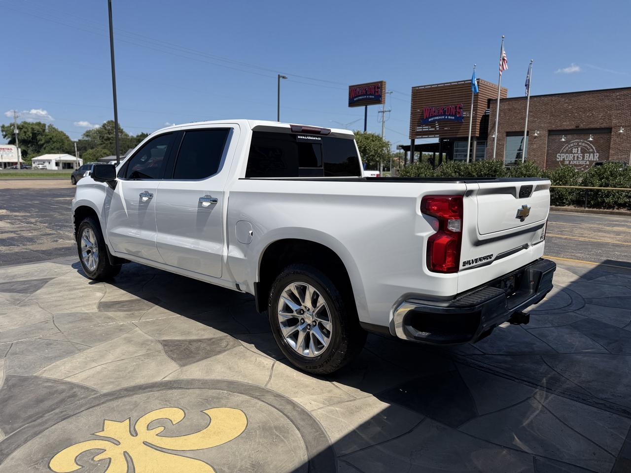 Chevrolet Silverado 1500 Limited LTZ Crew Cab 4WD 2022