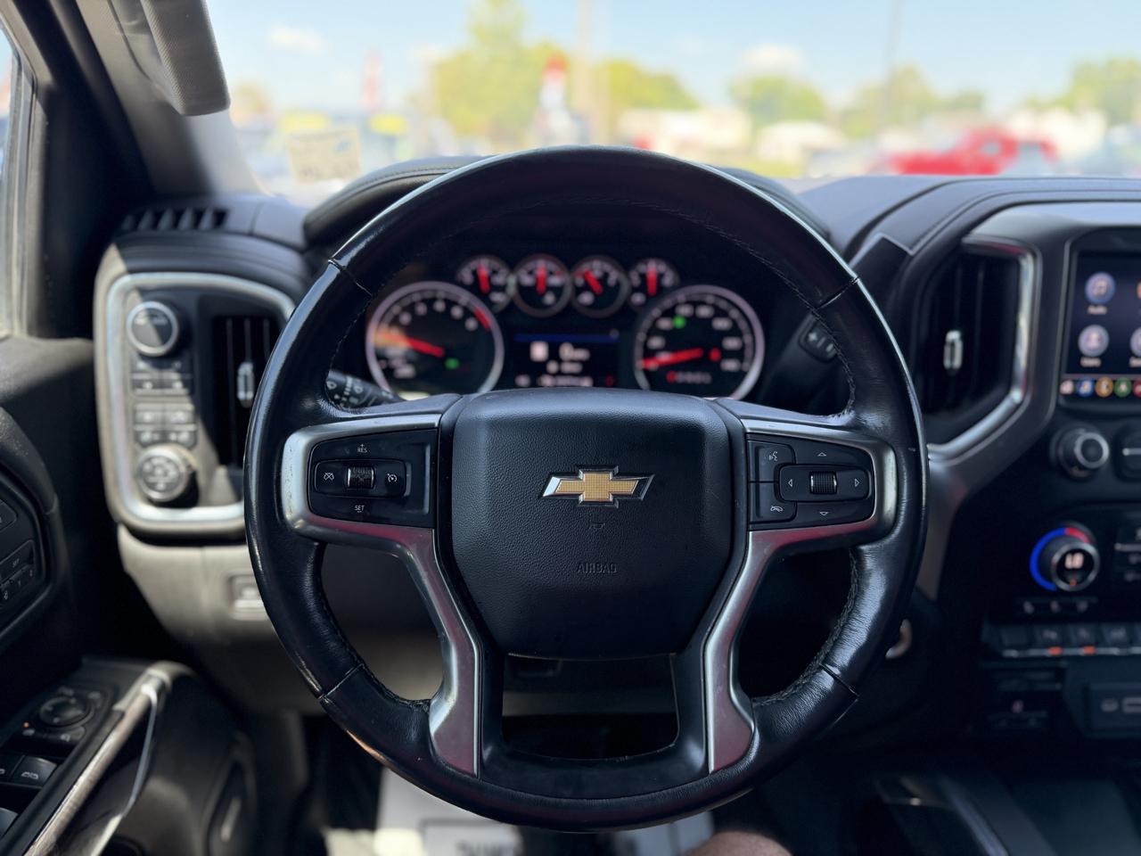 Chevrolet Silverado 1500 Limited LTZ Crew Cab 4WD 2022
