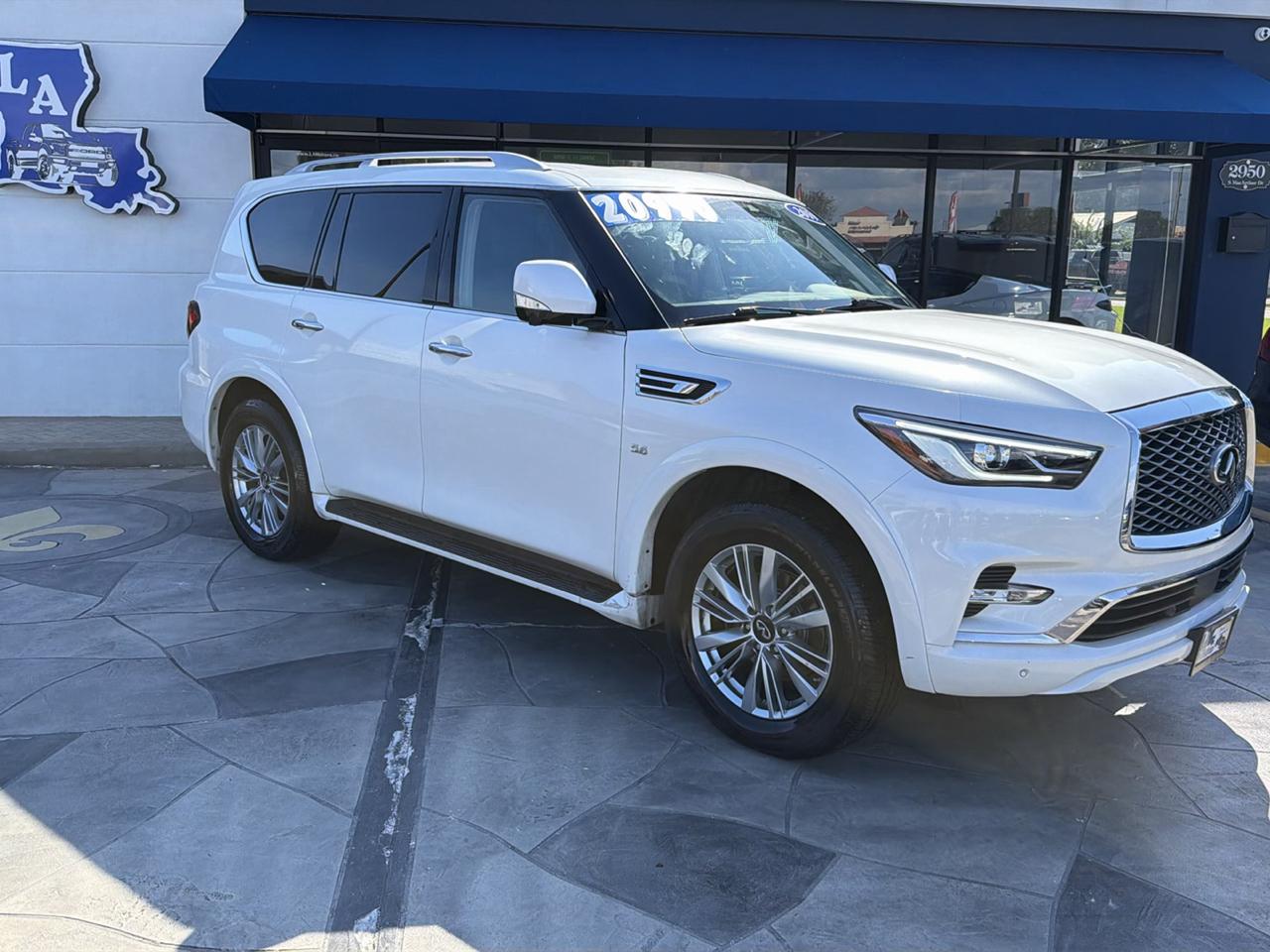 Infiniti QX80 LUXE 4WD 2019