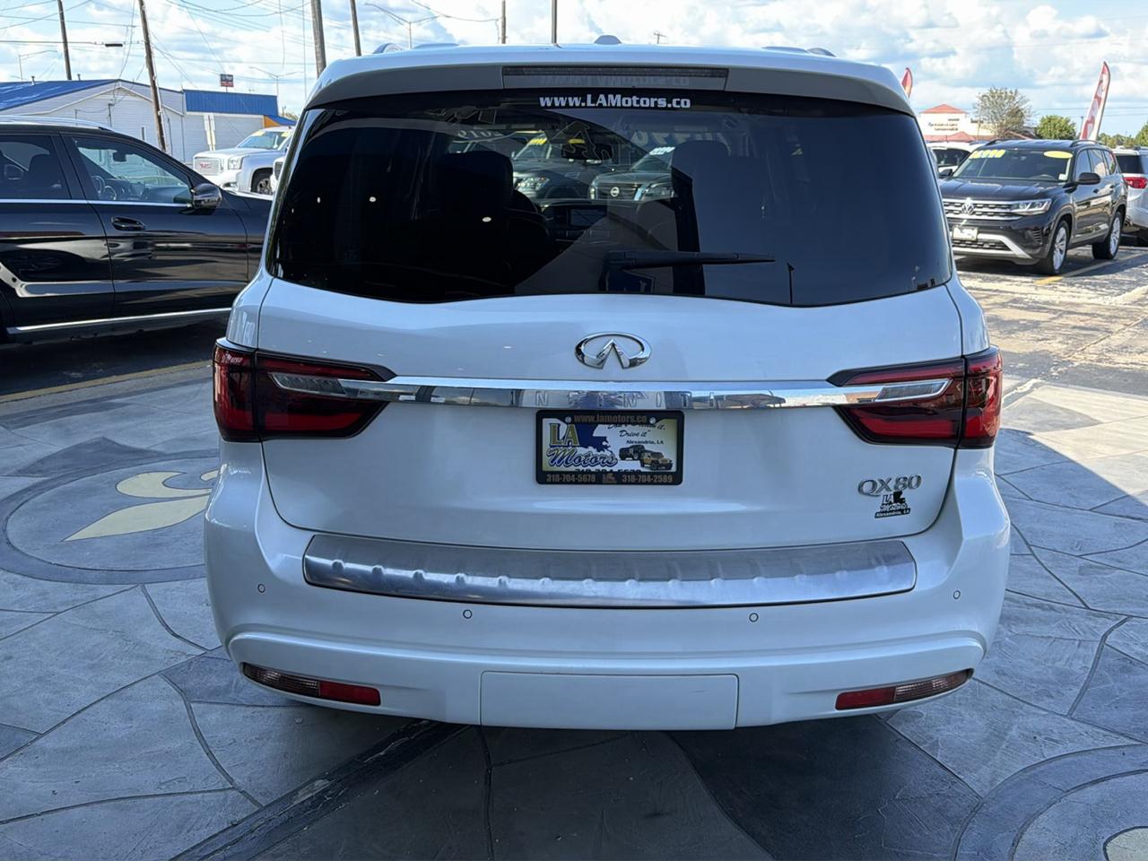 Infiniti QX80 LUXE 4WD 2019