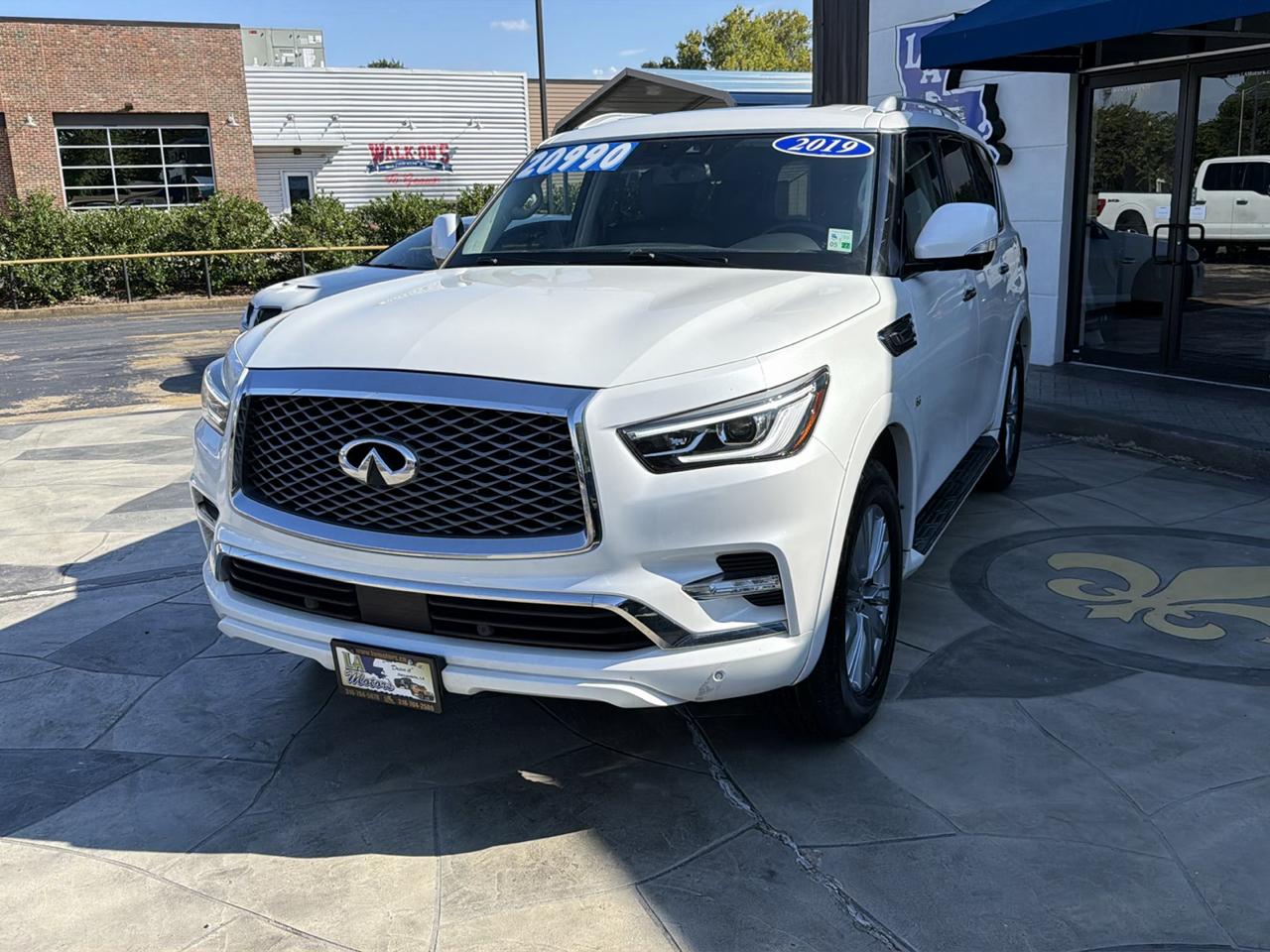 Infiniti QX80 LUXE 4WD 2019
