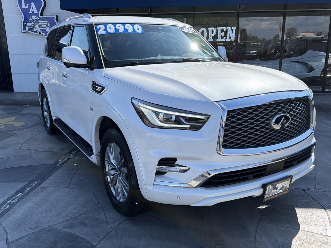 Infiniti QX80 LUXE 4WD 2019