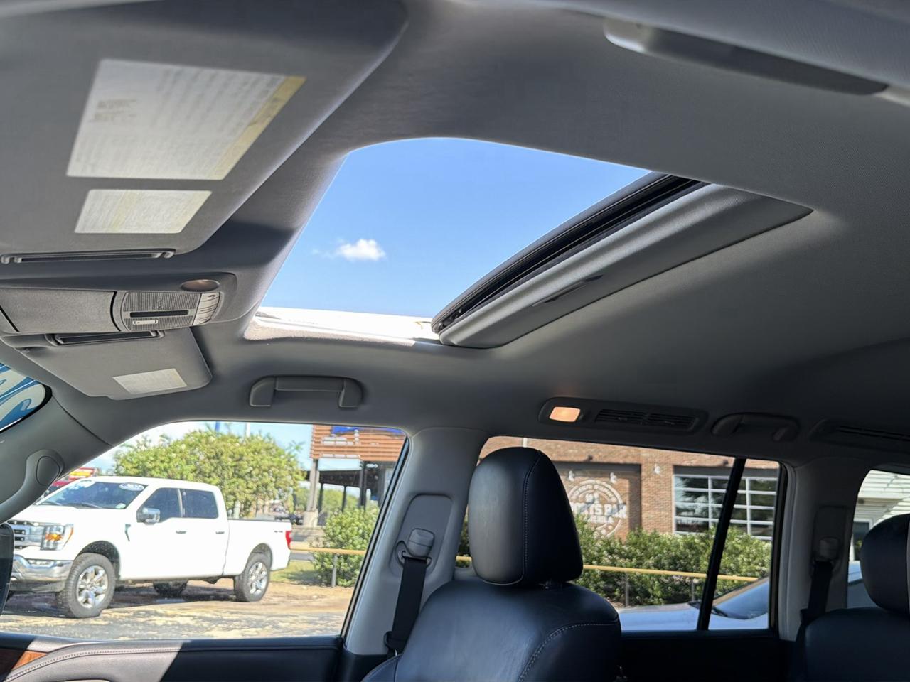 Infiniti QX80 LUXE 4WD 2019