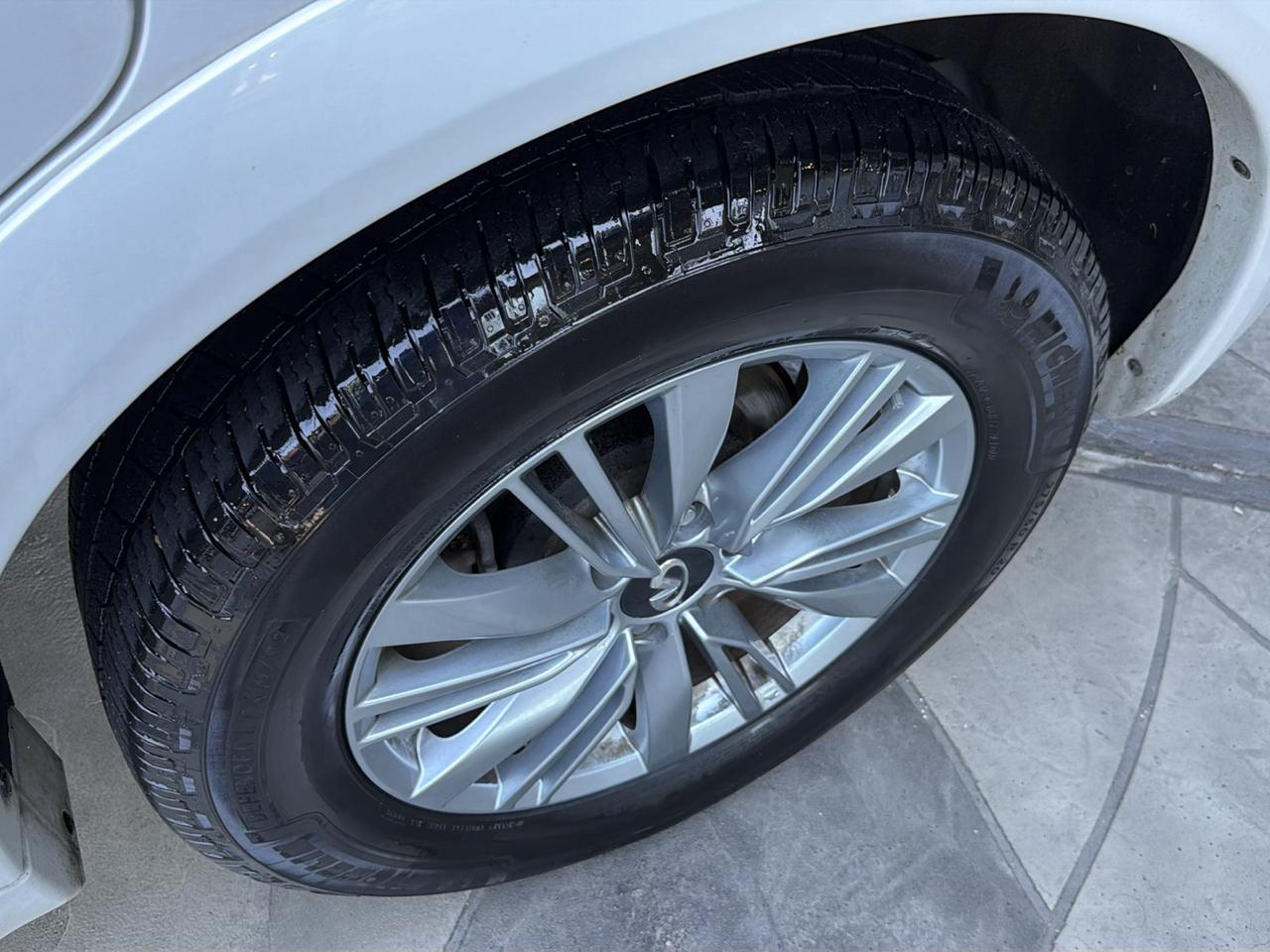 Infiniti QX80 LUXE 4WD 2019
