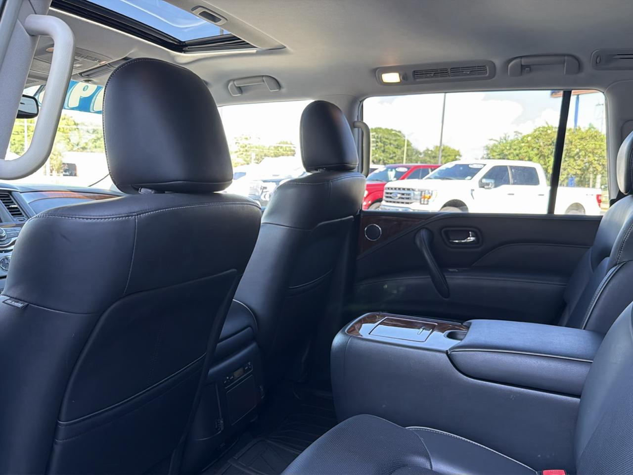 Infiniti QX80 LUXE 4WD 2019