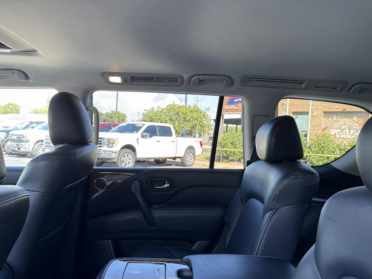 Infiniti QX80 LUXE 4WD 2019