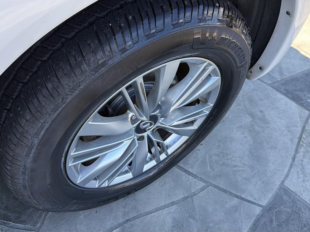 Infiniti QX80 LUXE 4WD 2019