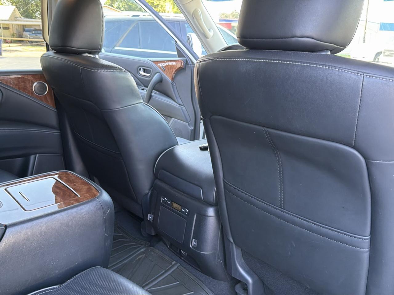 Infiniti QX80 LUXE 4WD 2019