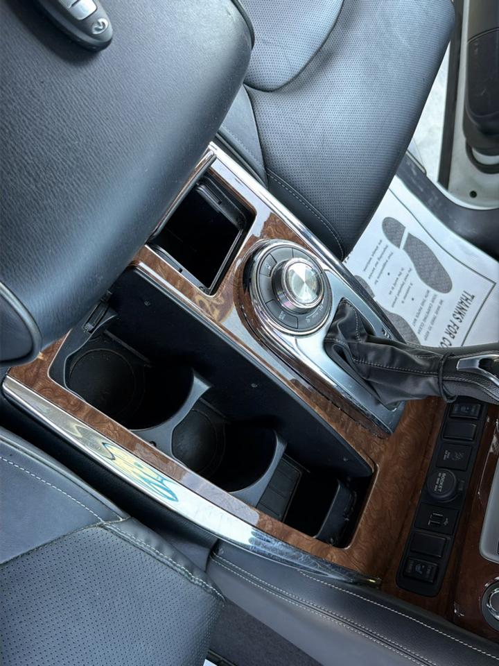 Infiniti QX80 LUXE 4WD 2019