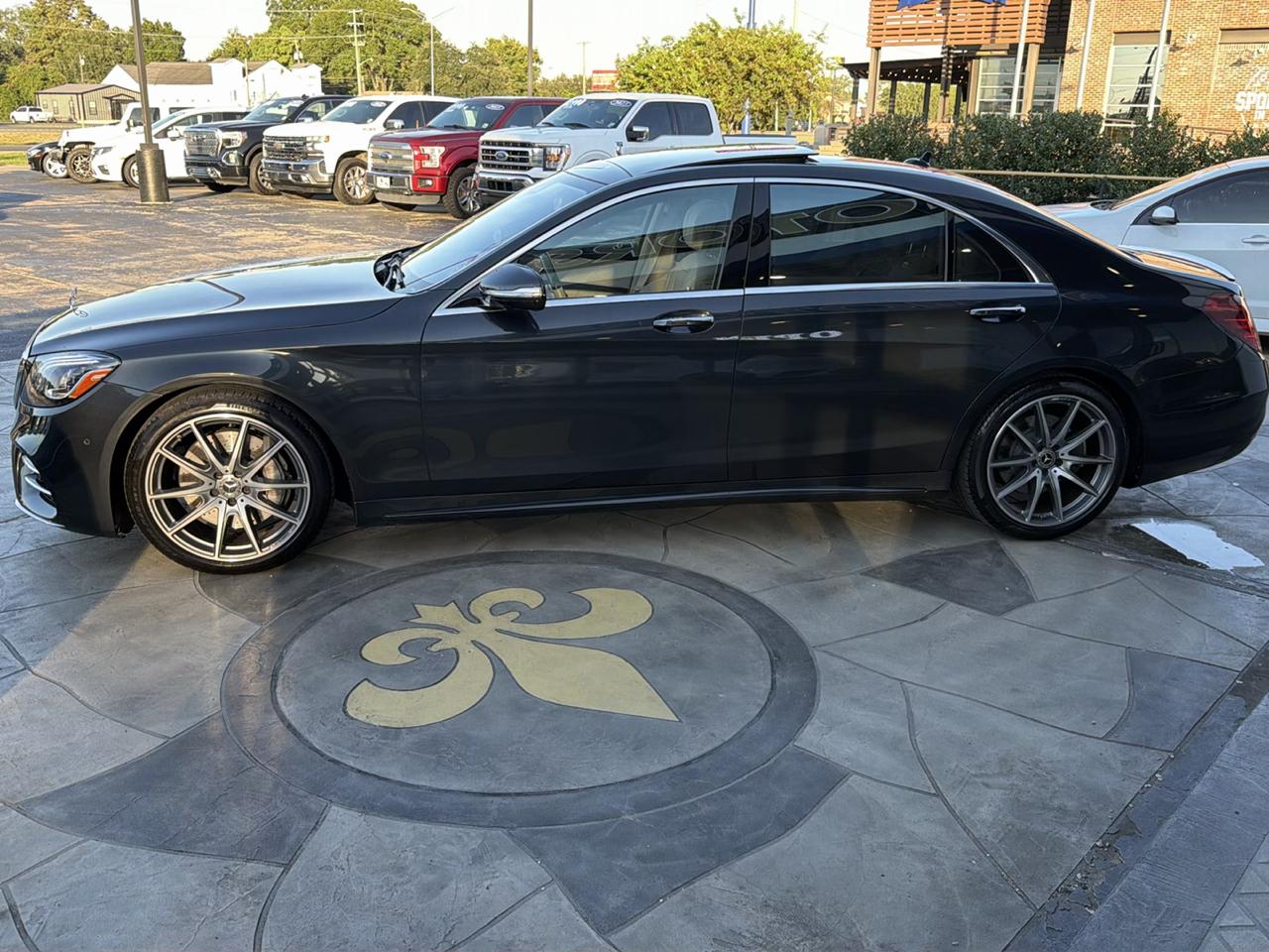 Mercedes-Benz S-Class S560 2019