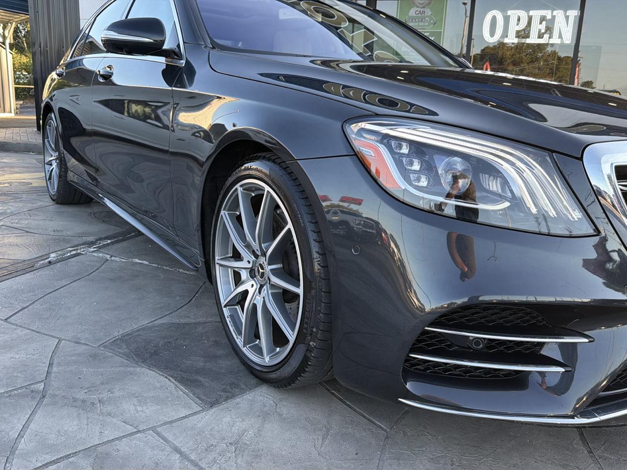 Mercedes-Benz S-Class S560 2019