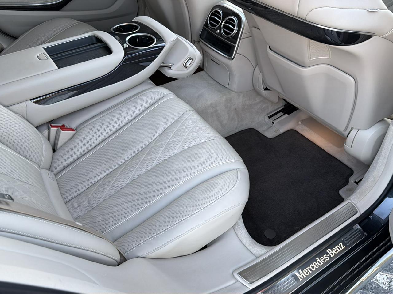 Mercedes-Benz S-Class S560 2019