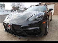 2017 Porsche Panamera 