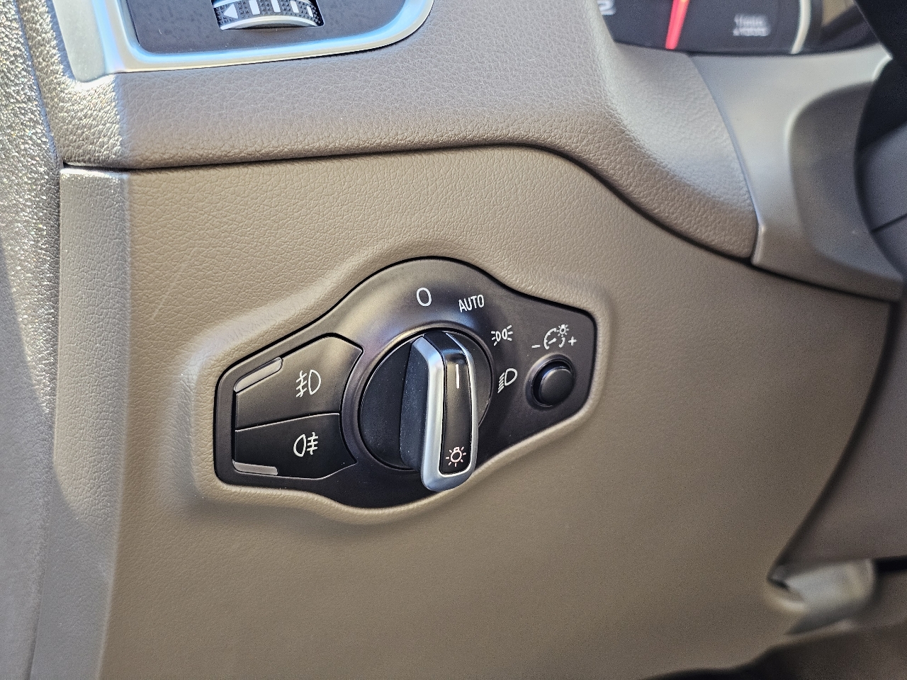 2015 Audi Q5 Premium Plus photo 28