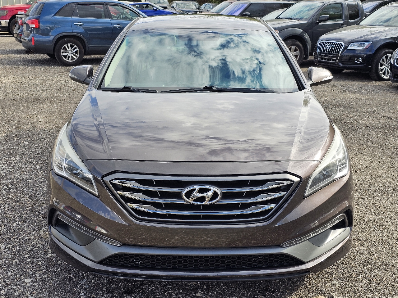 2015 Hyundai Sonata Limited Sport photo 2