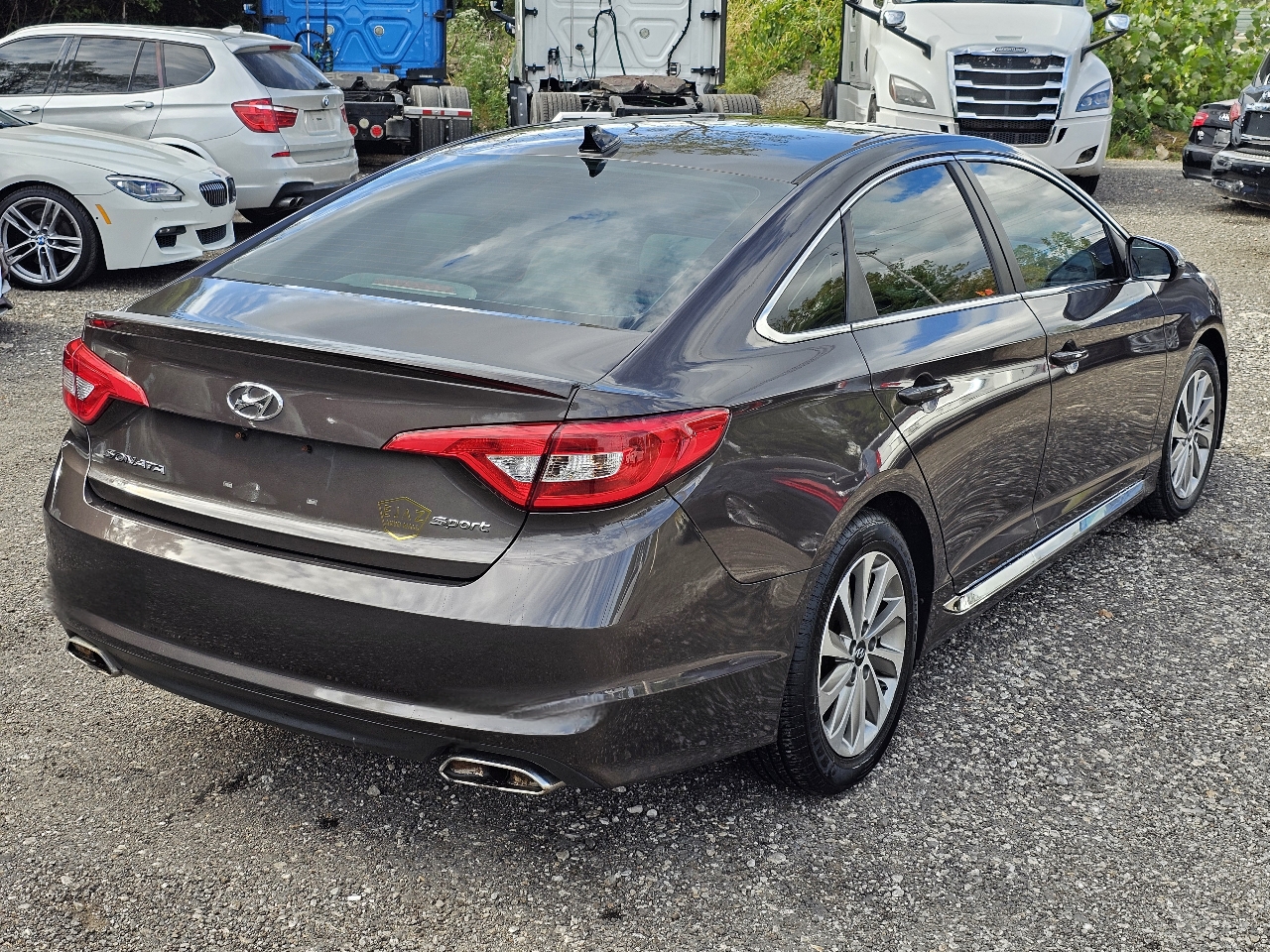 2015 Hyundai Sonata Limited Sport photo 4