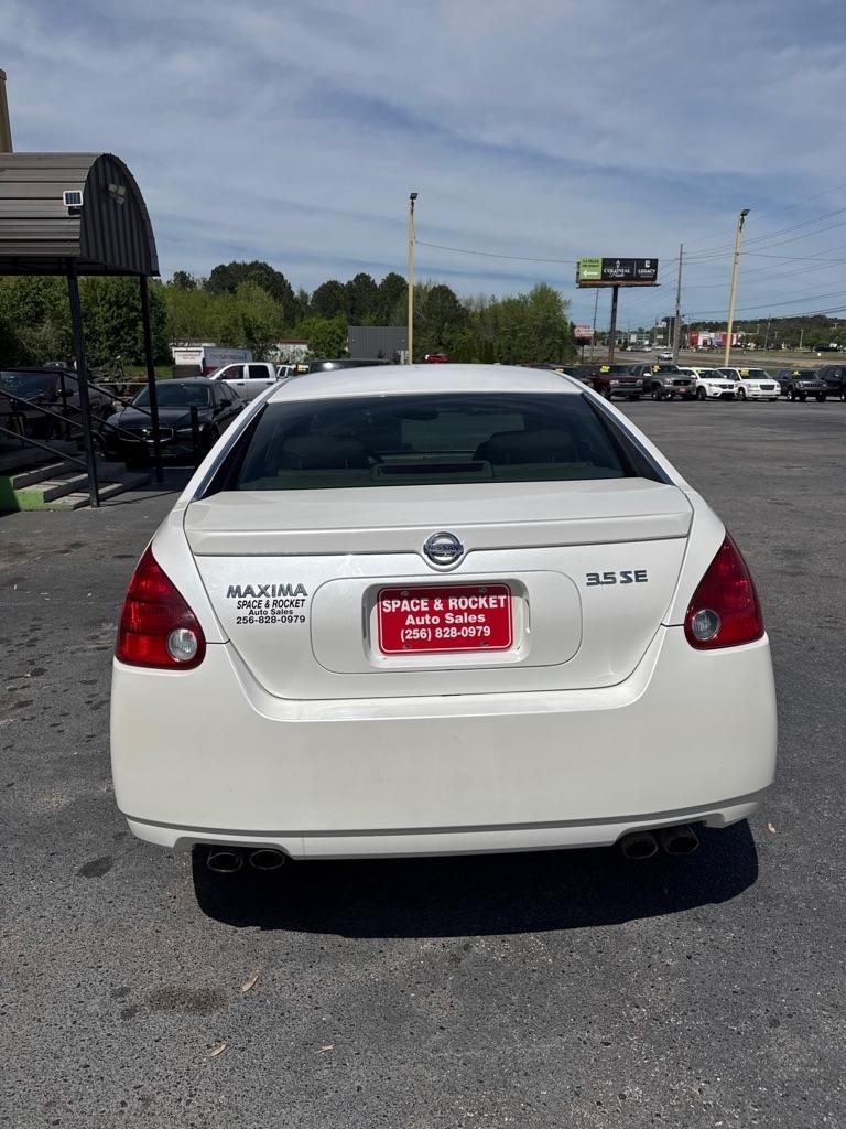 Nissan Maxima  2005