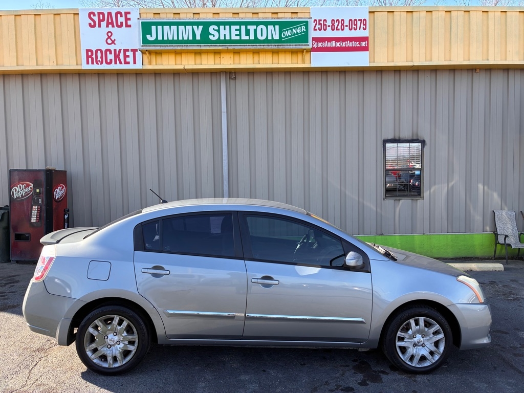 2011 Nissan Sentra's photo