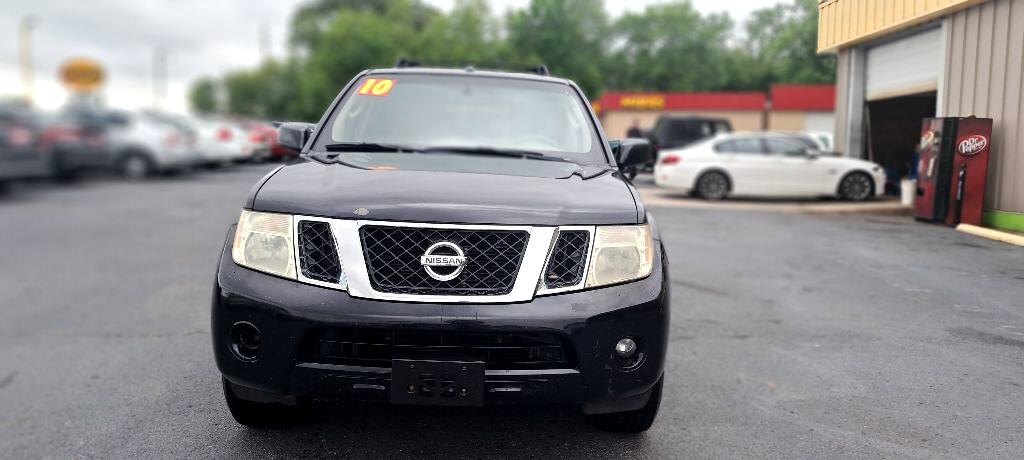 Nissan Pathfinder S 2010