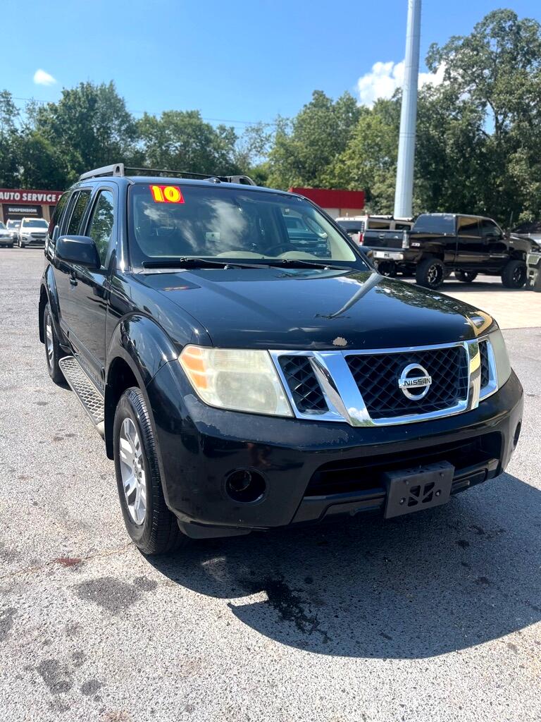 Nissan Pathfinder S 2010