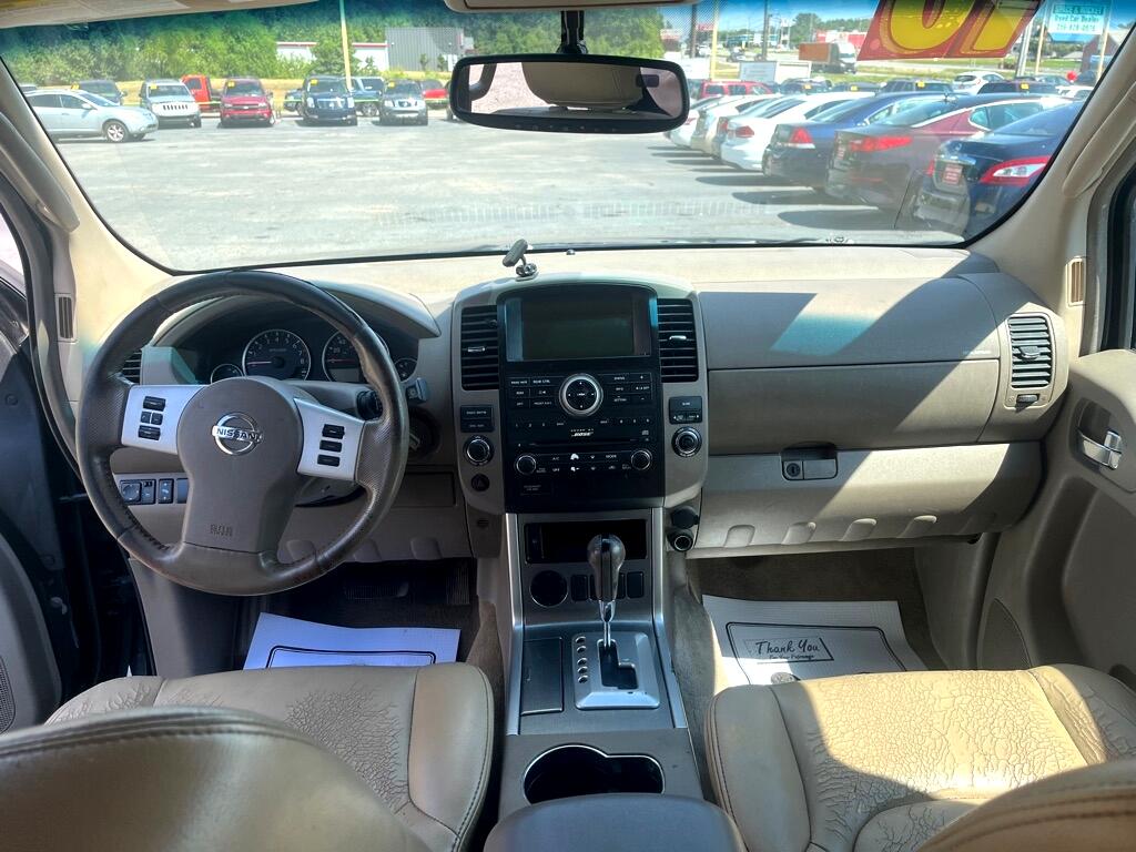Nissan Pathfinder S 2010