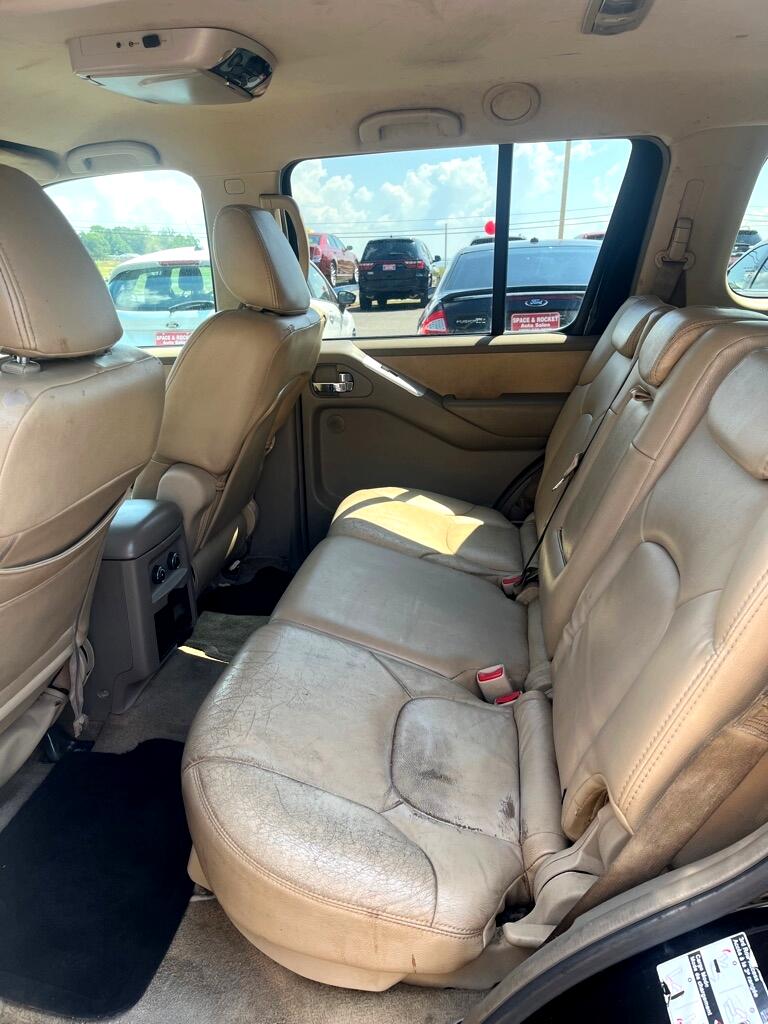 Nissan Pathfinder S 2010