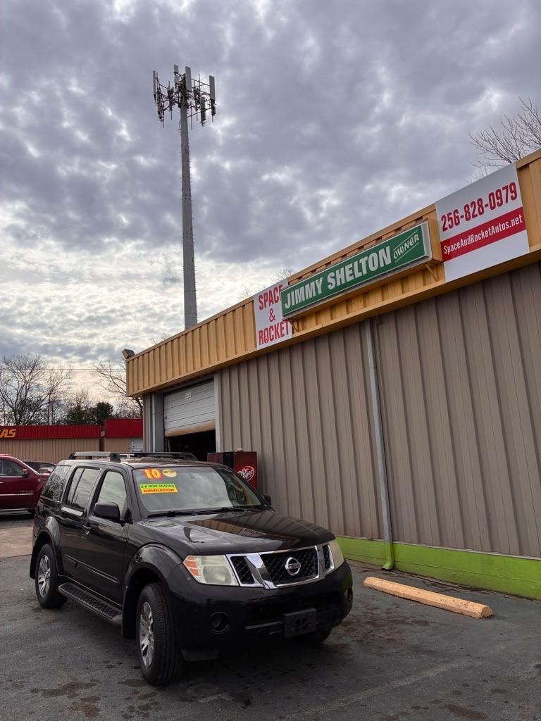 Nissan Pathfinder S 2010