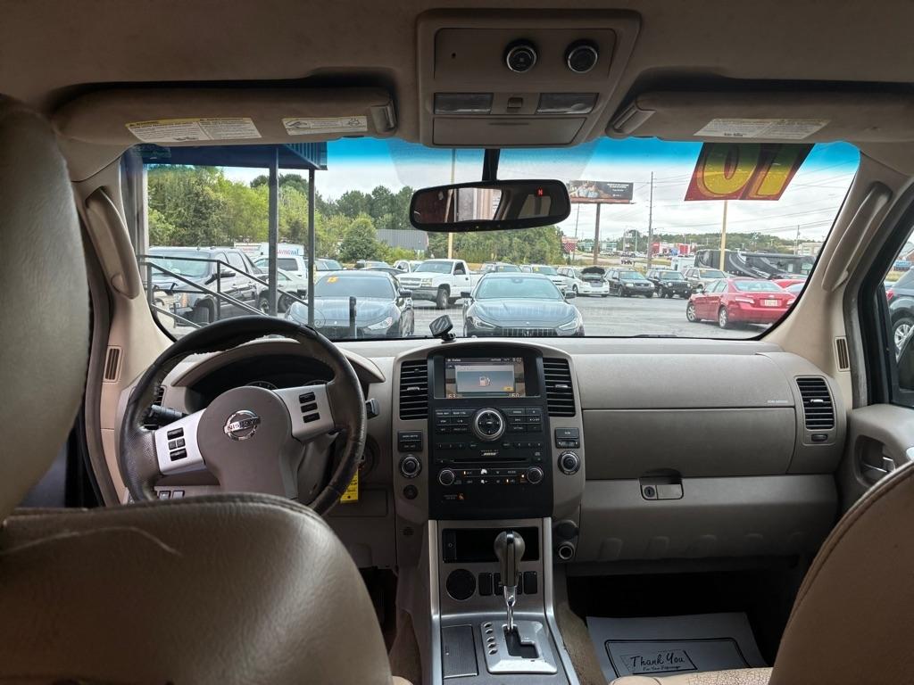 Nissan Pathfinder S 2010