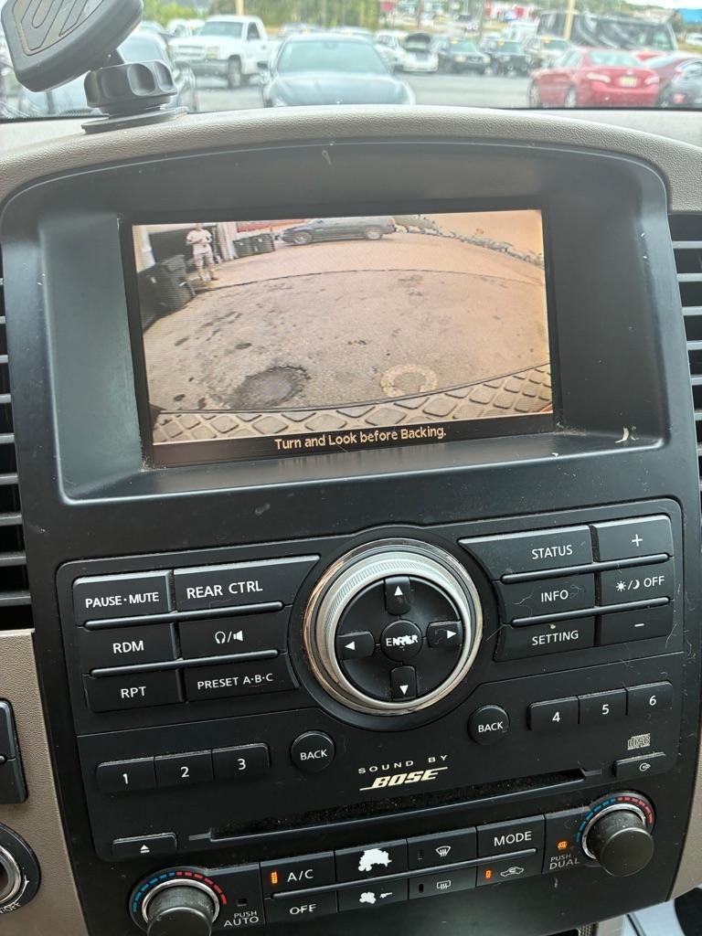 Nissan Pathfinder S 2010