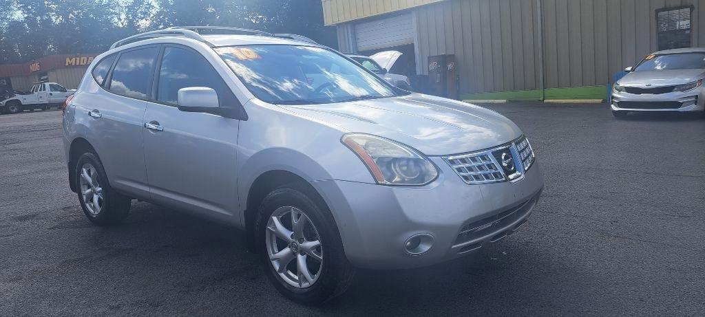 Nissan Rogue  2010